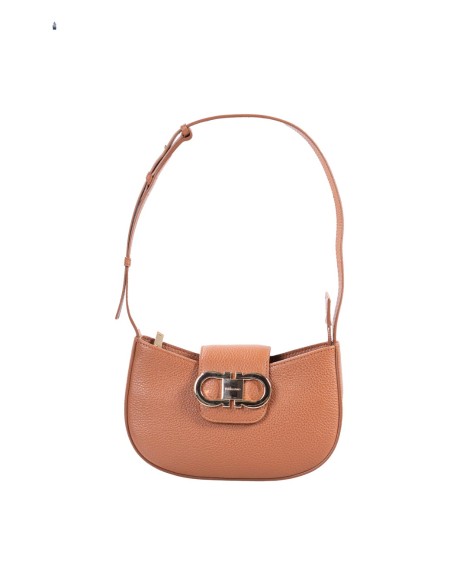 Shop SALVATORE FERRAGAMO  Borsa: Salvatore Ferragamo Mini bag Double Gancini.
Apertura a zip e ponte decorato dall'ornamento Gancini. 
Foderata internamente in pelle, è completata da fessure per carte e documenti. 
Da indossare a spalla grazie alla tracolla regolabile in lunghezza.
Altezza 11.5 CM  Lunghezza 20.0 CM  Profondità 5.5 CM
Luce tracolla: 26 cm
Composizione:  100% Pelle.
Made In ITALY. 220947-785945